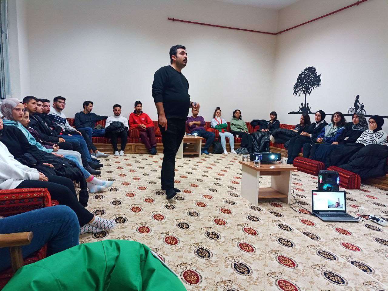 Bozkır Gençlik Merkezinde "Kariyer Günleri" Kapsamında Konferans Düzenlendi.